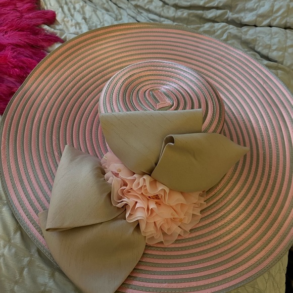 Derby hats - Picture 2 of 2